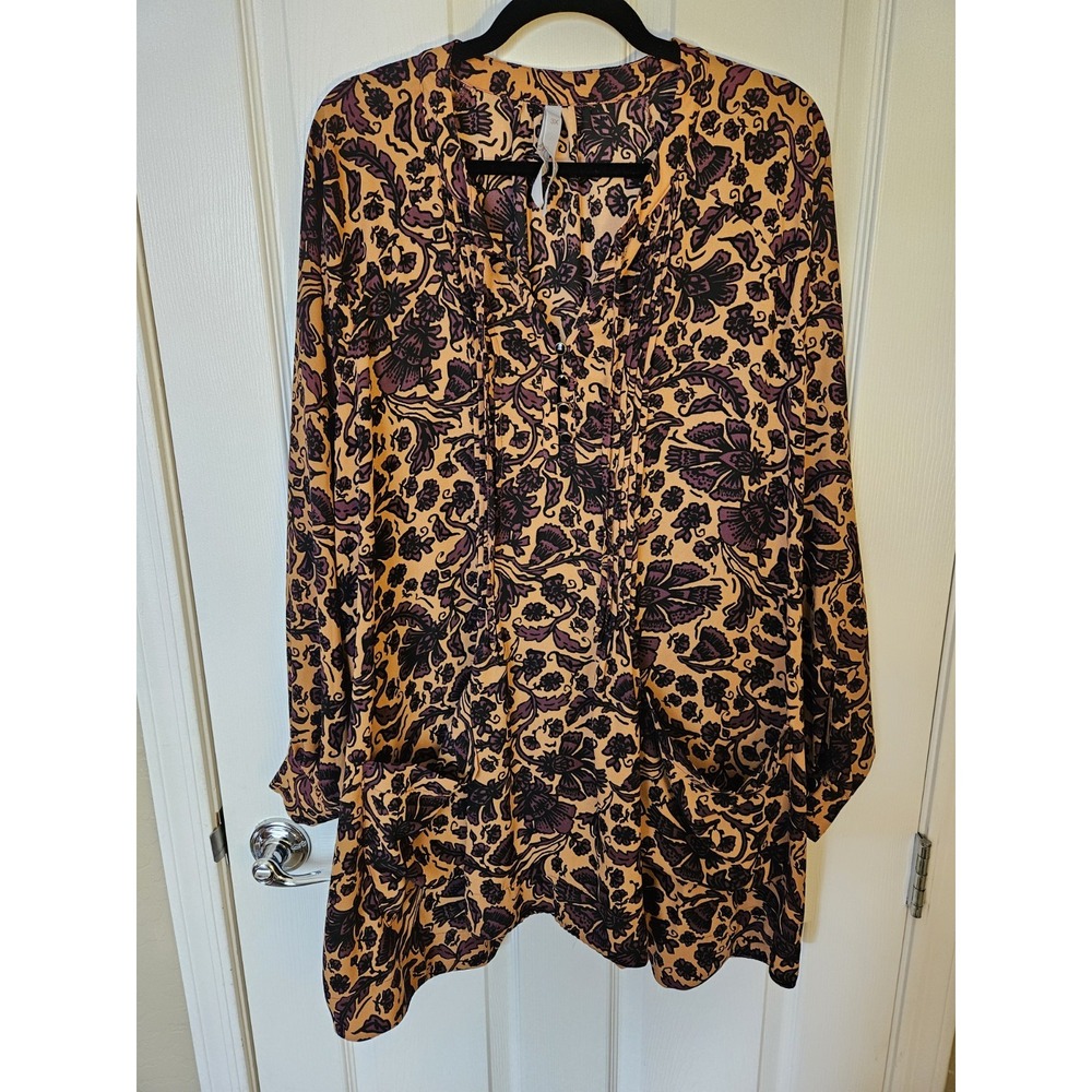 Melissa McCarthy Seven7 Tan Purple LS Pintuck V-Neck Floral Front Pockets, +3X